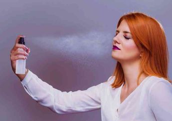 DIY Setting Spray Lidah Buaya & Air Mawar yang Bikin Makeup Super Tahan Lama!