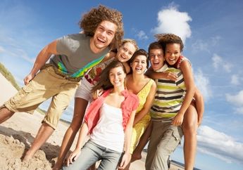 Tips Liburan Seru Bersama Sahabat Tanpa Keluarga