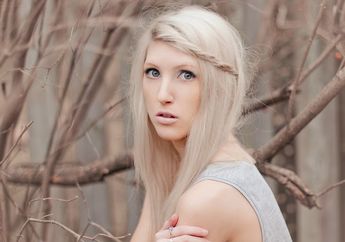 5 Hal yang Harus Kita Tahu Sebelum Bleaching Rambut Sendiri di Rumah