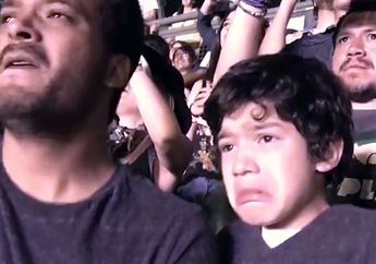 5 Momen Paling Mengharukan Di Konser Musik Yang Bisa Bikin Kita Nangis