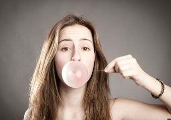 4 Keuntungan Makan Permen Karet