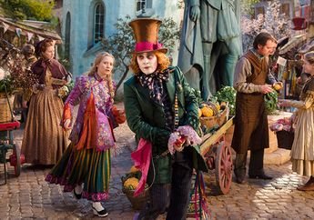 6 Alasan Kita Harus Menonton Film Alice Through the Looking Glass