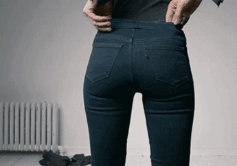 3 Alasan Skinny Jeans Bikin Cewek Makin Gemuk