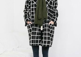 15 Inspirasi Menggunakan Blanket Scarf agar Tetap Hangat Saat Musim Hujan