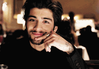 5 Hal Romantis Yang Dilakukan Zayn Malik Buat Cewek