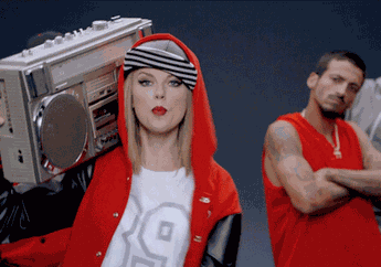 Taylor Swift: Resmi Rilis Album Kelimanya, 1989