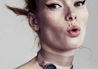 12 Inspirasi Memakai Kalung Choker Keren Untuk Prom atau Perpisahan Sekolah