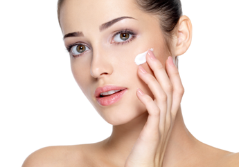 5 Produk Kecantikan Wajib Punya Untuk Menjaga Kesehatan dan Kecantikan Kulit Wajah Normal