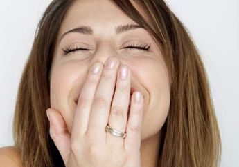 Tips Mengakali Bibir Tipis