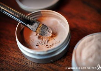 3 Langkah Mudah Bikin DIY Concealer Agar Wajah Jadi Flawless