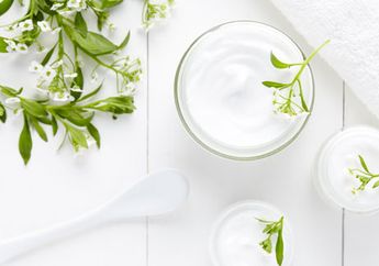 8 Produk Berbahan Dasar Yogurt di Bawah 50 Ribu untuk Menutrisi Kulit & Rambut