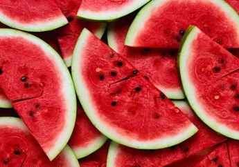 8 Rekomendasi Skincare Berbahan Semangka yang Bikin Kulit Sehat & Segar