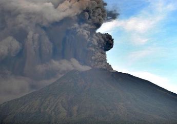Gunung Agung dan Gunung Berapi Lainnya di Indonesia yang Berstatus Awas. Lakukan Ini Jika Berada di Daerah Tersebut!