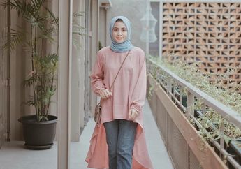 7 Style Hijab Kasual dengan Tunic yang Bisa Kita Contek dari Selebgram