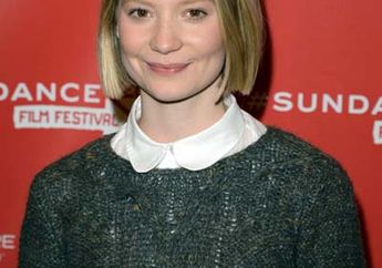 Mia Wasikowska: Bakal Syuting 'Alice in Wonderland 2' Bareng Johnny Depp