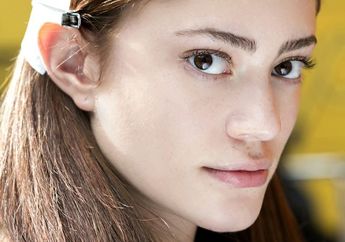 5 Alasan Kita Perlu Menggunakan Maskara Bening. Enggak Kalah dari Maskara Biasa!