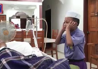 Seorang Anak Kumandangkan Adzan Setiap Hari di Samping Ayahnya yang Koma, Berharap Bisa Sholat Berjamaah di Masjid Bersama sang Ayah