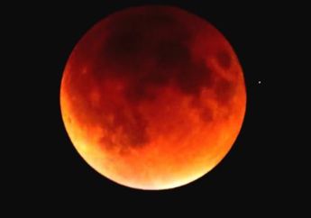 Premium! Saksikan Live Streaming 'Super Blue Blood Moon' Malam Hari Ini, di Sini