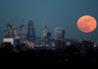 Fenomena Langka Gerhana Bulan, Inilah Rekaman Foto Super Moon di Berbagai Negara