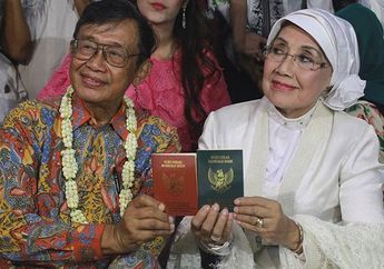 Nikahi Nani Wijaya, Ajip Rosidi Pengin Ngutang Mas Kawin 50 Gram