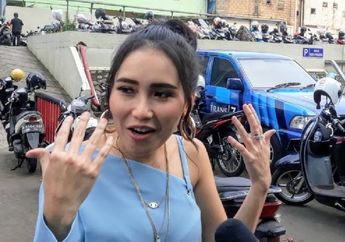 Liburan ke Jepang, Ayu Ting Ting Tak Ingat Nama Destinasi Wisata yang Telah Dikunjunginya