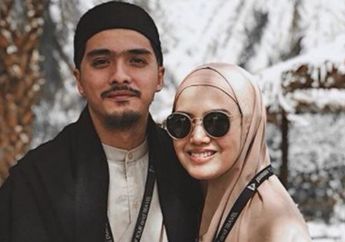 Pulang Umrah, Penampilan Terbaru Ricky Harun Tuai Pujian