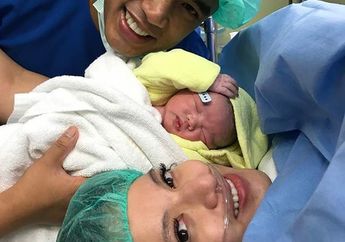 Baru Usia 2 Hari, Anak Nia Ramadhani Sudah Jalani Sesi Foto Seheboh Ini
