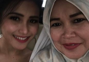 Live di Instagram, Ibu Ayu Ting Ting Malah kesambet Urusan Anaknya