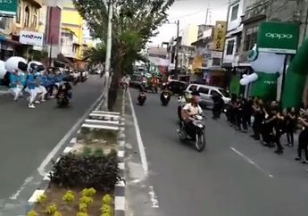 Ya Ampun! SPG Sampai Terkapar Akibat Perang di Jalanan Antara Oppo Vs Vivo, Lihat Deh Videonya