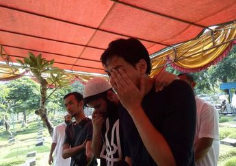 Sedihnya Lucky Hakim Saat Ibu Angkat Meninggal, Ini Alasannya
