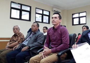 Atalarik Syah Disebut Punya Kelainan Seksual dan Sering Tonton Film Soal Gay!