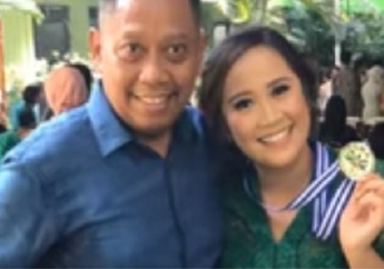Diterima di Universitas Airlangga Novita Eka Afriana Membuat Geger Kampus, Ternyata Anak Tukul, Grrrrrr
