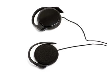 Bahaya Menggunakan Earphone Saat Berkendara Ternyata Seperti Ini