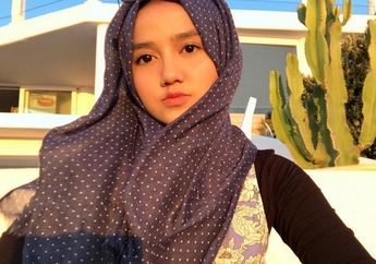 Selebgram Cantik Ini Ternyata Anak Seorang Ustaz Terkenal Loh! Bisa Tebak?