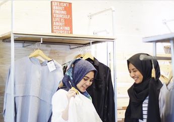 Dari Sekedar Hobi Belanja dan Main Sosmed, Ibu Muda Cantik Ini Sukses Raup Ratusan Juta dari Bisnis Busana Millennials