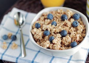 Selain Bikin Kamu Jadi Kurus, Makan Oatmeal Tiap Hari Juga Bisa Cegah Kanker loh