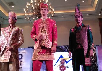 Ini Dia Hasil Karya Desainer Asal Sumatera Barat yang Unjuk Kebolehan Merancang Busana Pengantin di Ajang Ethnic Fashion Week 2017