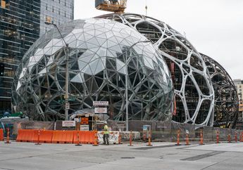 Wow Enak Banget, Amazon Bangun Rumah Santai Untuk Pegawainya, Ada Jembatan Gantung dan Rumah Pohonnya, Penasaran?