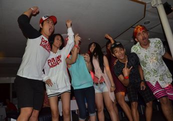 Party di Atas Bali Hai Cruise