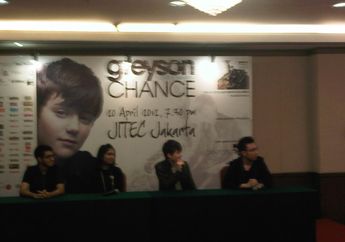 Greyson Chance Terima Piagam Platinum