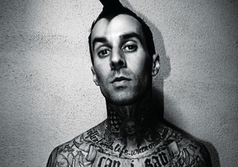 Travis Barker 'Ngamuk' Lantaran Foto Bugil