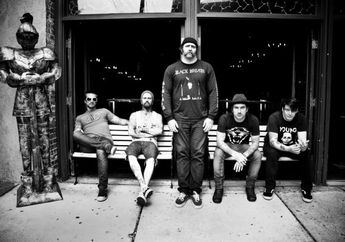 Every Time I Die Resmi Berpisah Dengan Bassisnya