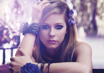 Avril Lavigne : Kerjakan Album Baru Bareng Mantan