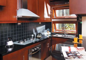 Dapur "U" yang Simpel