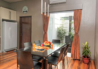 Makan Nyaman dengan View Waterfountain