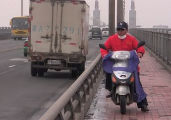 Chen Si, 13 Tahun Menyelamatkan 300 Orang yang Hendak Bunuh Diri di Jembatan Nanjing