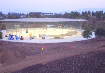 (Video) Wujud Steve Jobs Theater Jelang Pengumuman iPhone 8