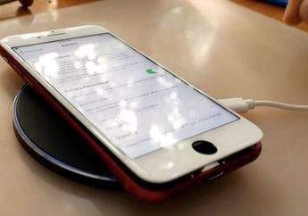 (Video) Tukang Oprek ini Menambahkan Wireless Charging ke iPhone 7