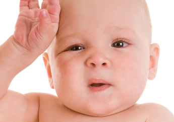 4 Penyebab Keringat Bayi Berlebihan