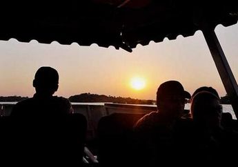 Sepotong Senja di Sungai Zambezi